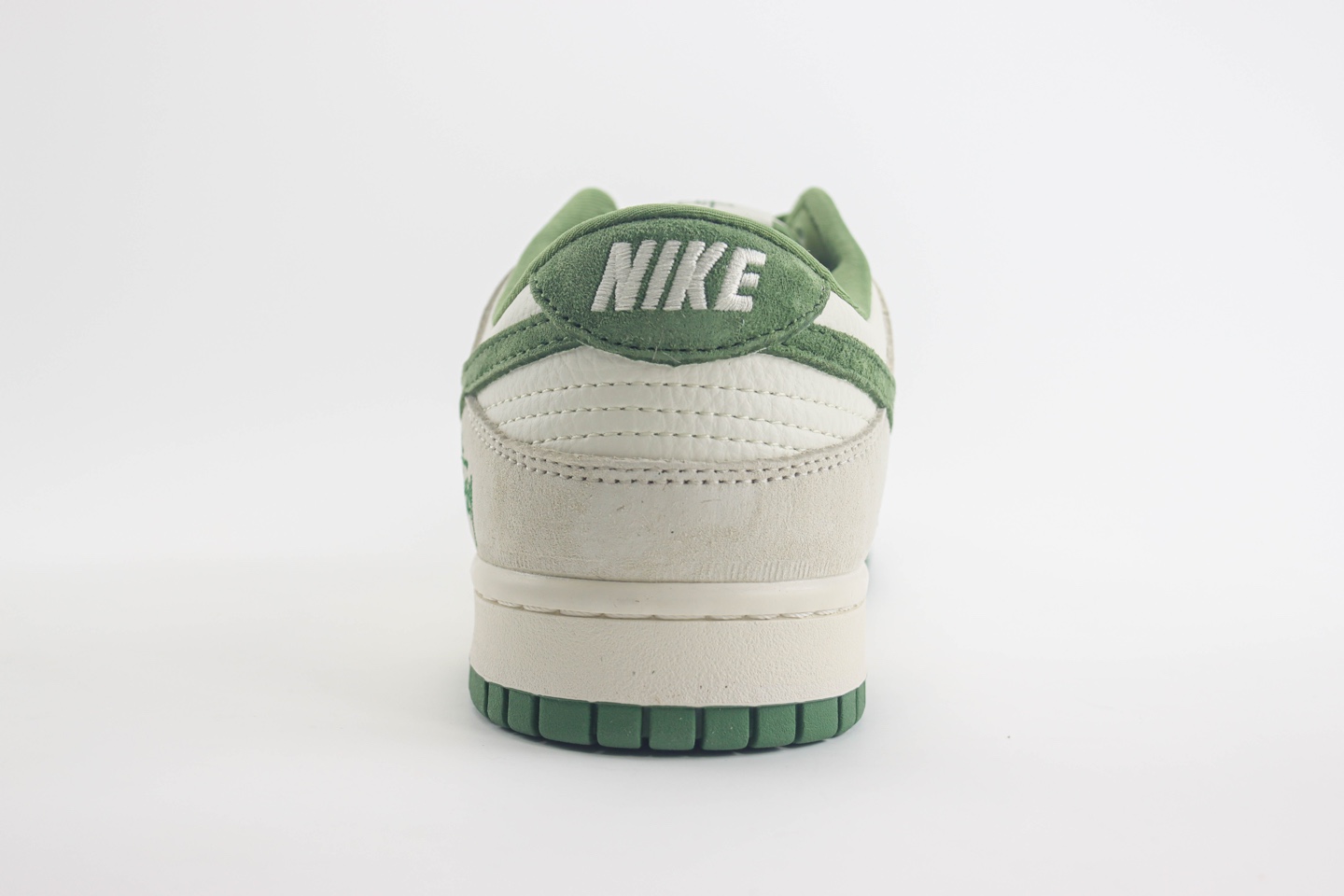 耐克Stussy x Nike Dunk Low纯原版本斯图西联名Dunk白灰绿猪八革板鞋 莆田耐克代理 货号：DQ1098-340
