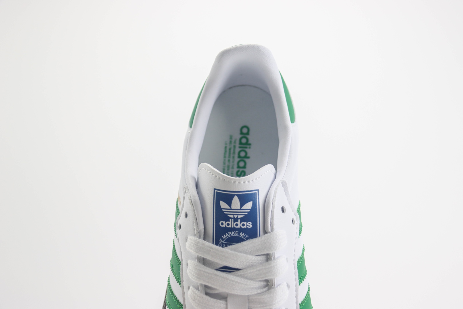 阿迪达斯adidas Originals Samba OG纯原版本三叶草桑巴白绿色德训鞋 莆田阿迪达斯货源 货号：IG1024