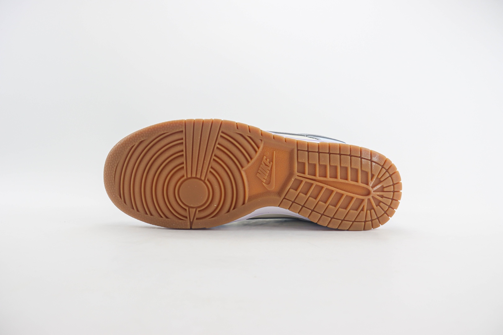 耐克Nike SB Dunk Low纯原版本低帮SB Dunk米灰淡蓝板鞋 莆田耐克货源 货号：FD9922-151