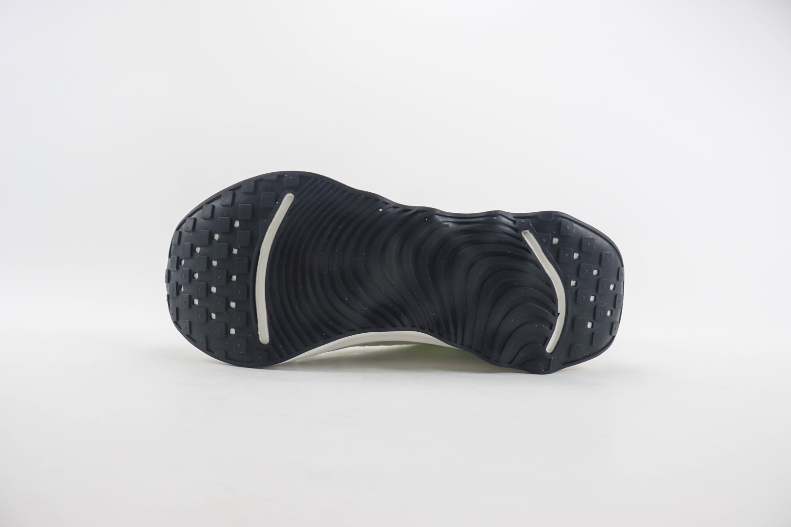 耐克Nike Motiva纯原版本白色马拉松波浪鞋 莆田耐克货源 货号：DV1238-103