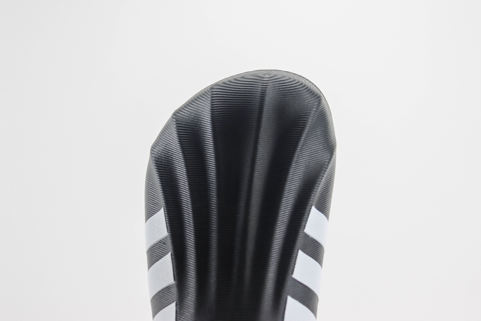 阿迪达斯adidas adiFOM Superstar Mule纯原版本贝壳头黑白一脚蹬半拖鸭掌鞋 莆田阿迪达斯货源 货号：IG8277