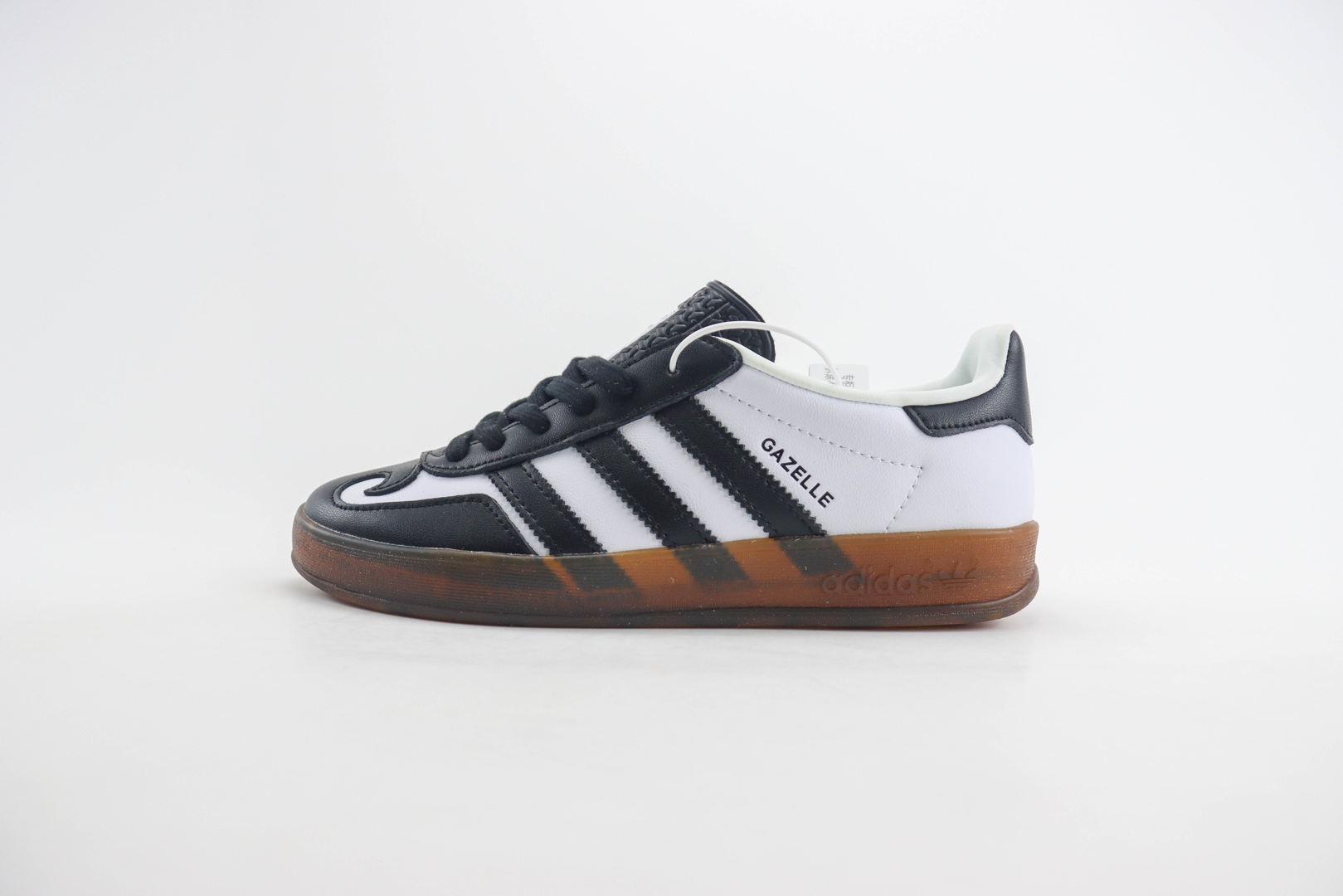 阿迪达斯adidas Originals Gazelle INdoor纯原版本三叶草黑白生胶板鞋 莆田阿迪达斯货源 货号：IH9990