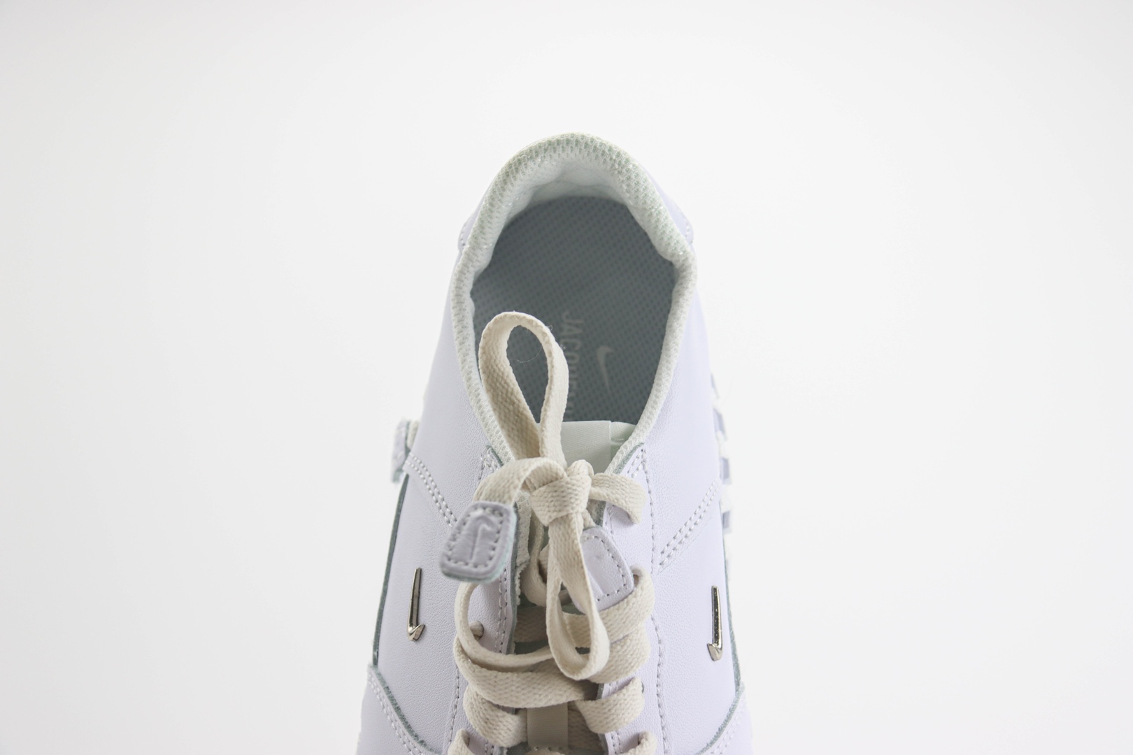耐克Jacquemus x Nike J Force 1 Low纯原版本白色秀款编织英伦单鞋 莆田耐克工厂 货号：DR0424-100