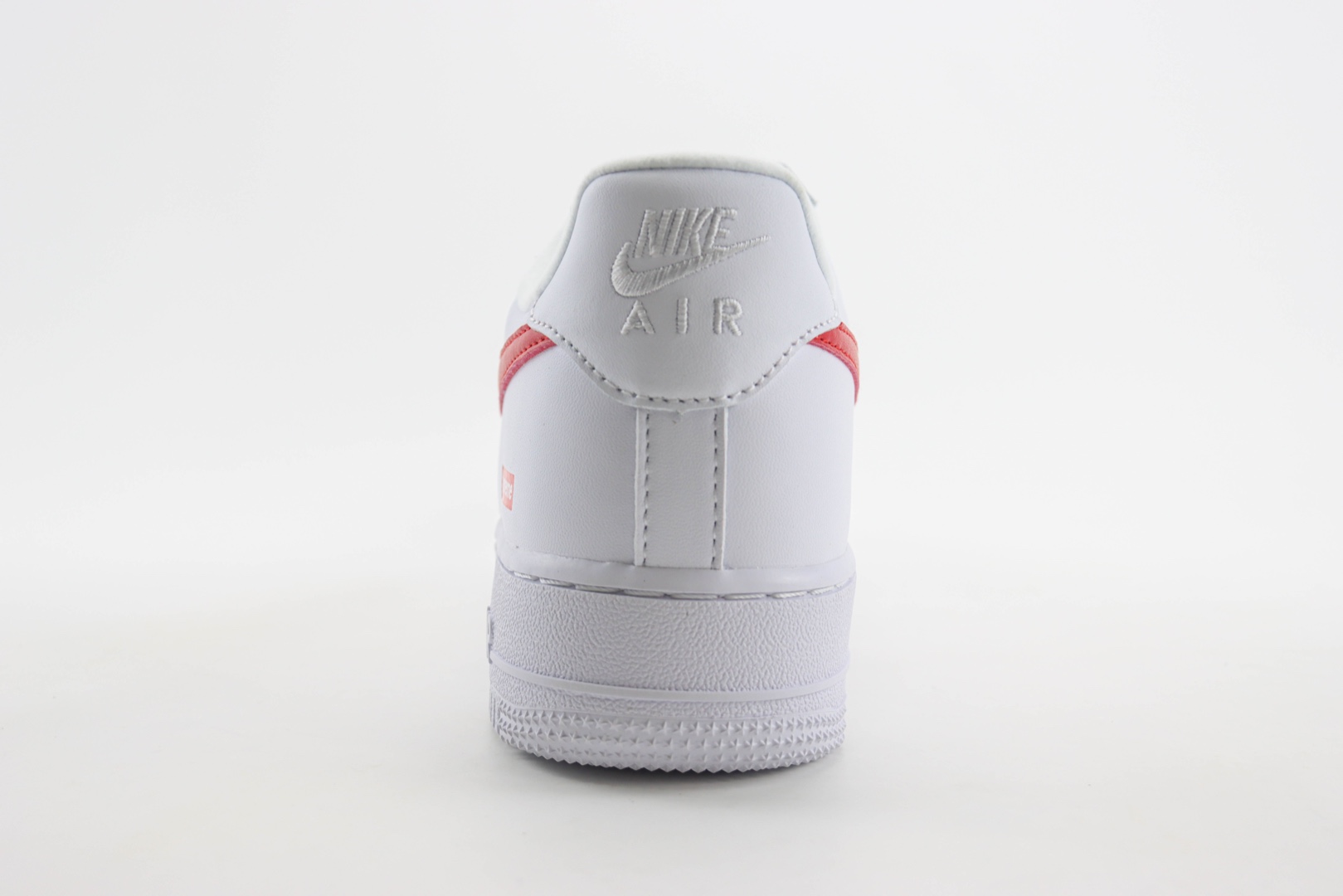 耐克Supreme x Nike Air Force 1纯原版本空军一号Supreme联名白红AF1低帮休闲板鞋 莆田天花板AF1 货号：CU9225-101