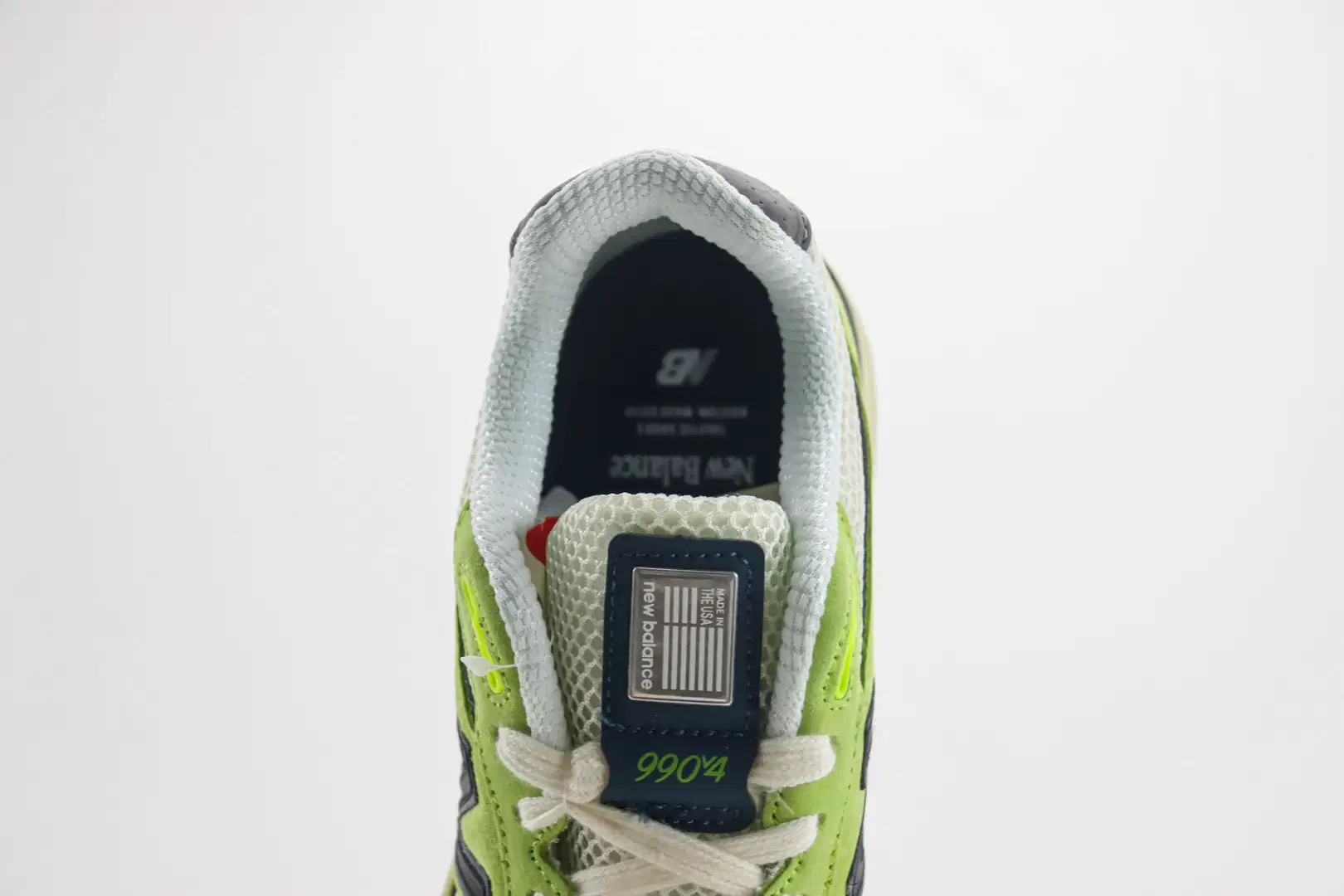 新百伦New Balance 990V4纯原版本草绿色NB990V4复古慢跑鞋 莆田新百伦货源 货号：U990NB4