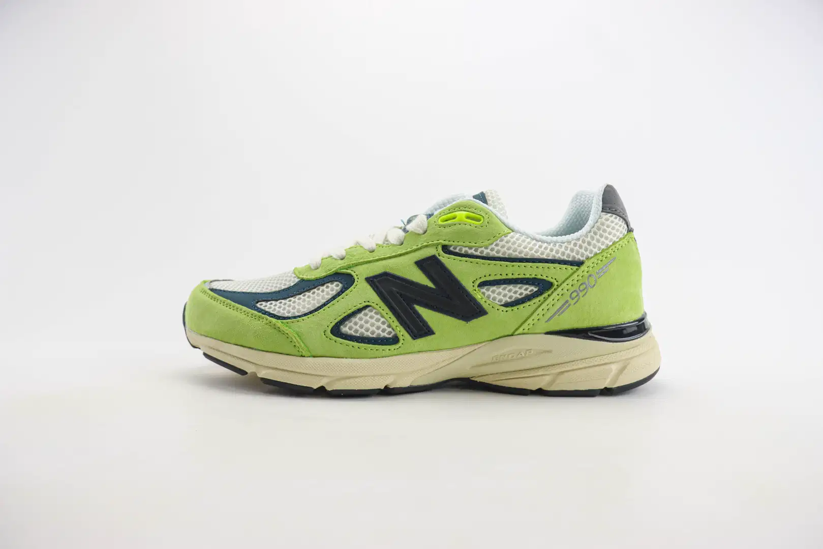 新百伦New Balance 990V4纯原版本草绿色NB990V4复古慢跑鞋 莆田新百伦货源 货号：U990NB4