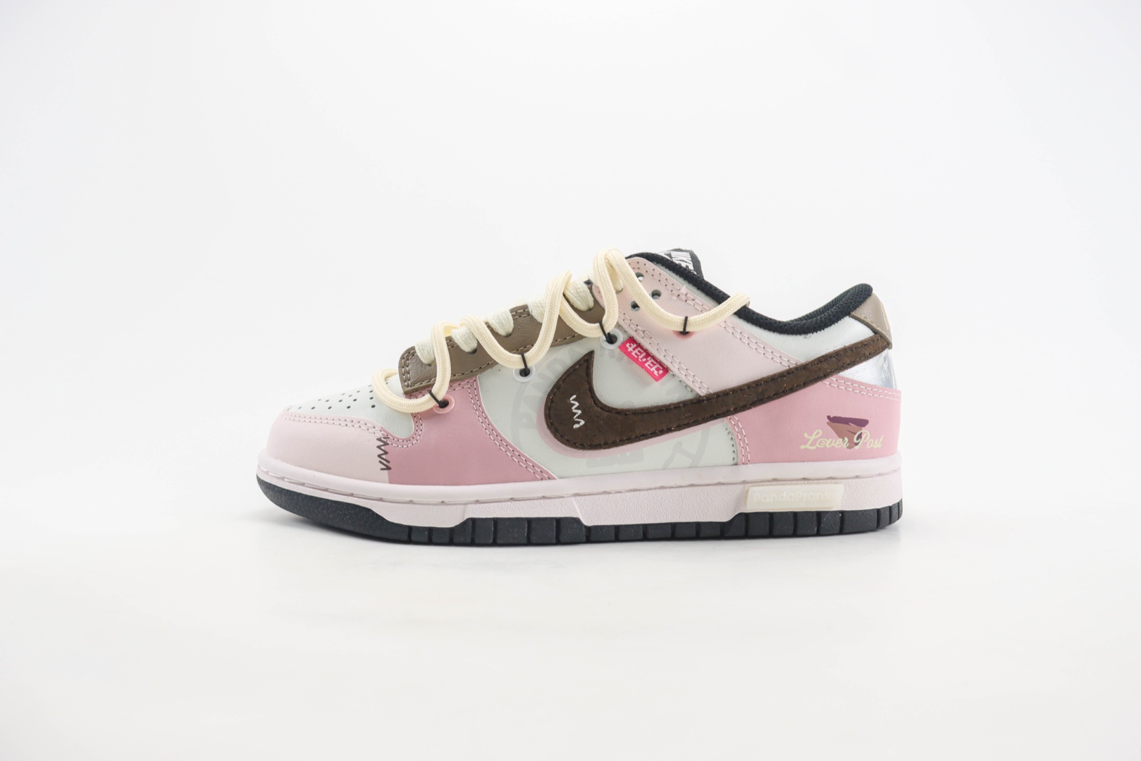 耐克Nike SB Dunk Low纯原版本低帮DUNK熊猫恶作剧白粉色情人节限定板鞋 莆田DUNK货源 货号：CW1590-100