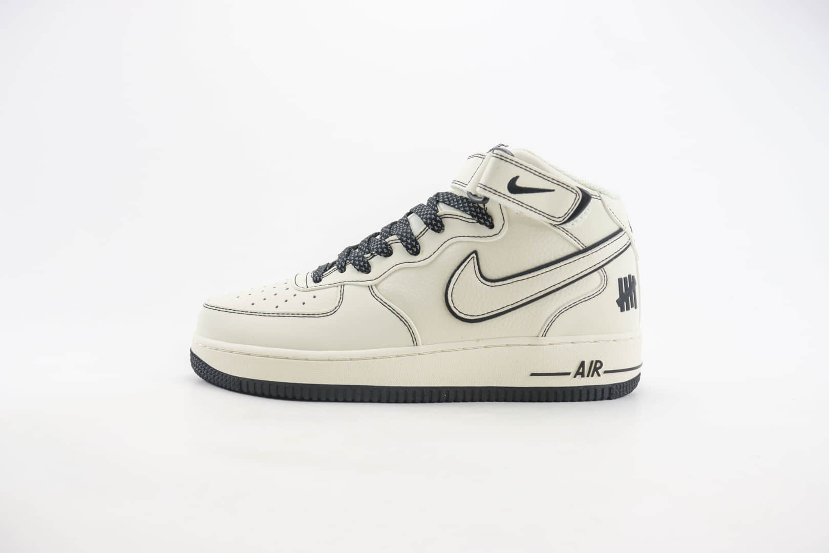 耐克Nike Air Force 1 Mid纯原版本空军一号中帮AF1黑白缝线板鞋 莆田耐克代理 货号：GB5969-001