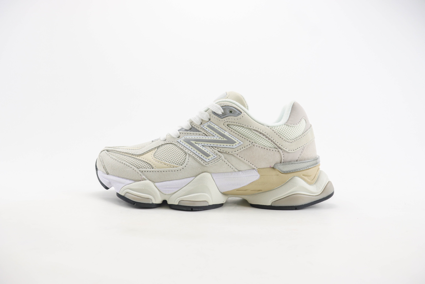 新百伦New Balance 9060纯原版本NB9060灰色复古慢跑鞋 莆田新百伦货源 货号：U9060WHT