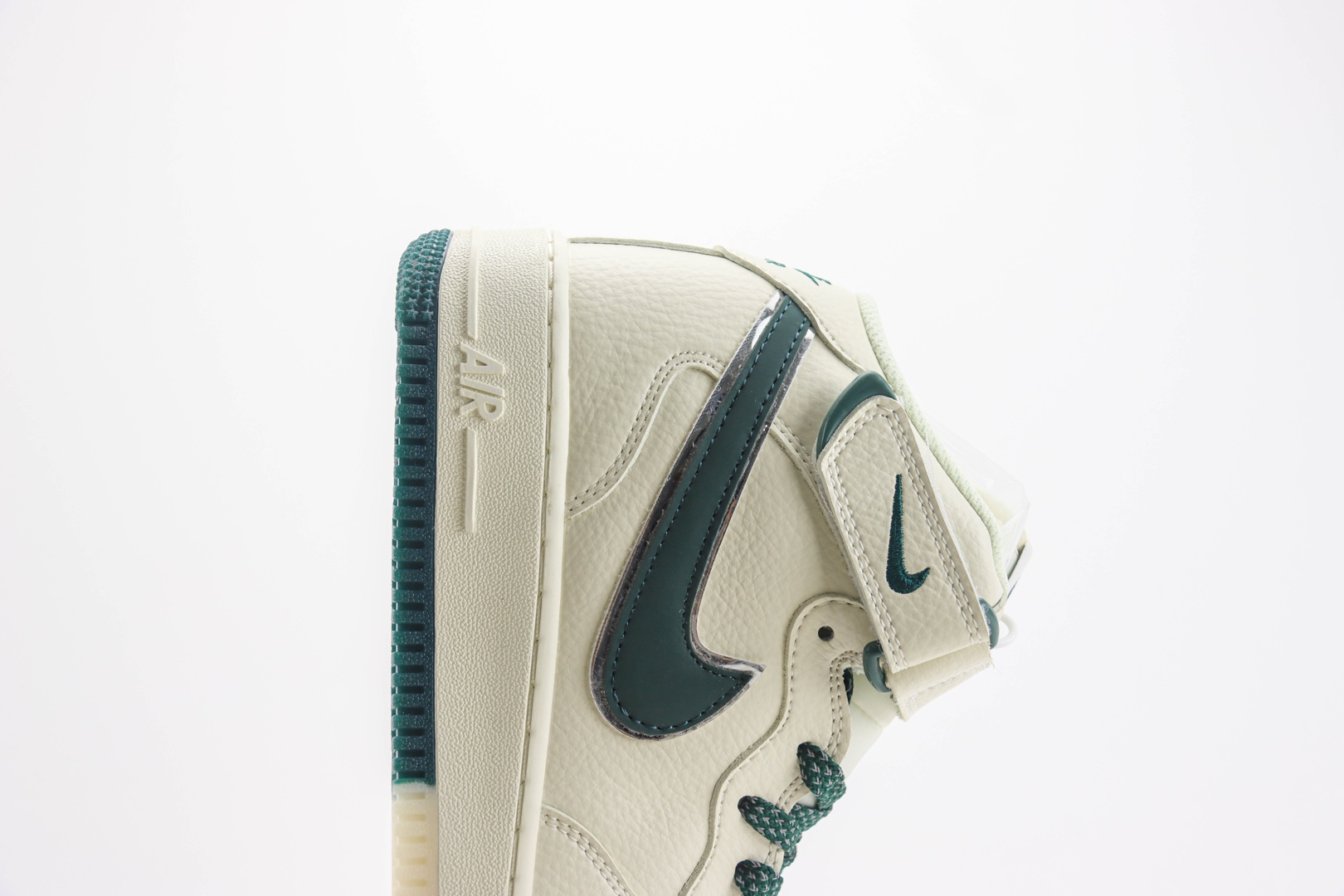 耐克Nike Air Force 1 Mid纯原版本空军一号中帮AF1白绿色板鞋 莆田天花板AF1 货号：XL0236-235