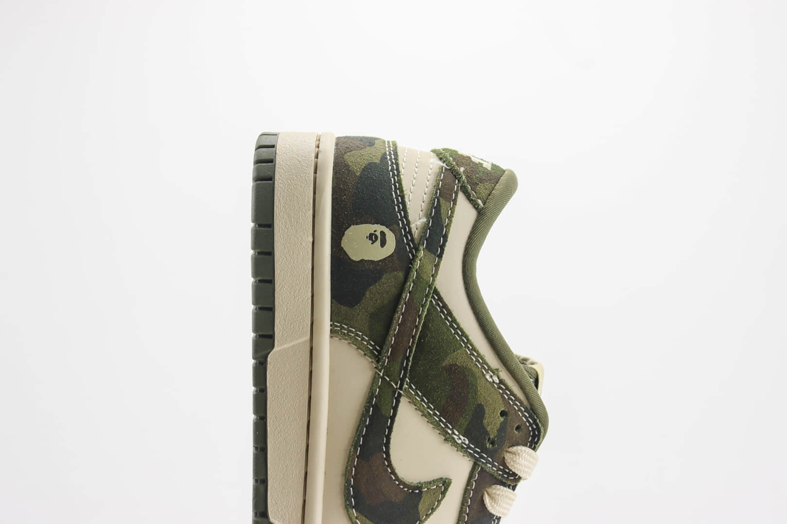 耐克BAPE x Nike SB Dunk Low纯原版本猿人头联名SB Dunk丛林迷彩滑板板鞋 莆田耐克批发 货号：CH6336-230