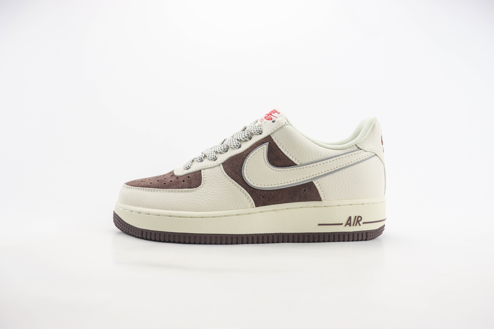 耐克Nike Air Force 1纯原版本空军一号AF1白棕色板鞋 莆田耐克货源 货号：DU0820-216