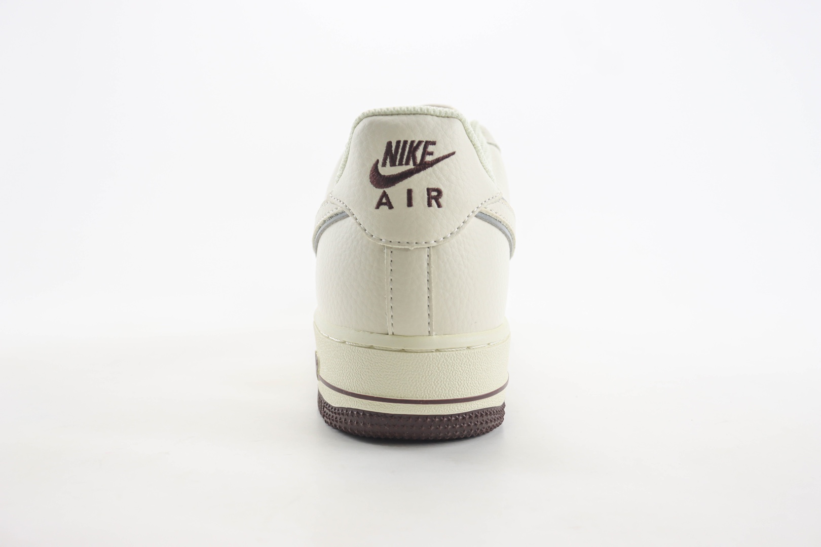 耐克Nike Air Force 1纯原版本空军一号AF1白棕色板鞋 莆田耐克货源 货号：DU0820-216