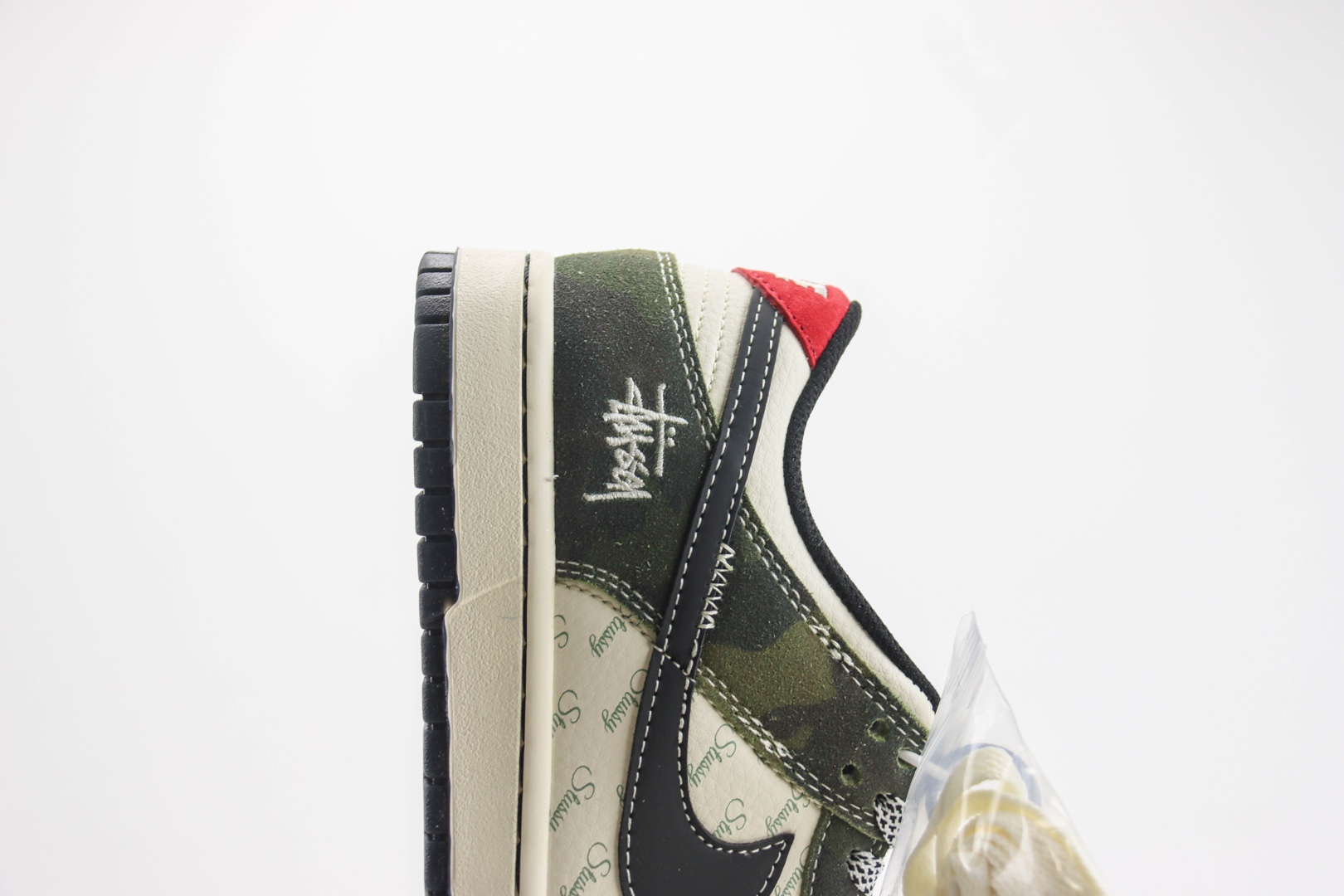 耐克Stussy x Nike SB Dunk Low纯原版本低帮SB Dunk迷彩黑勾联名斯图西低帮板鞋 莆田耐克工厂 货号：DM6868-011