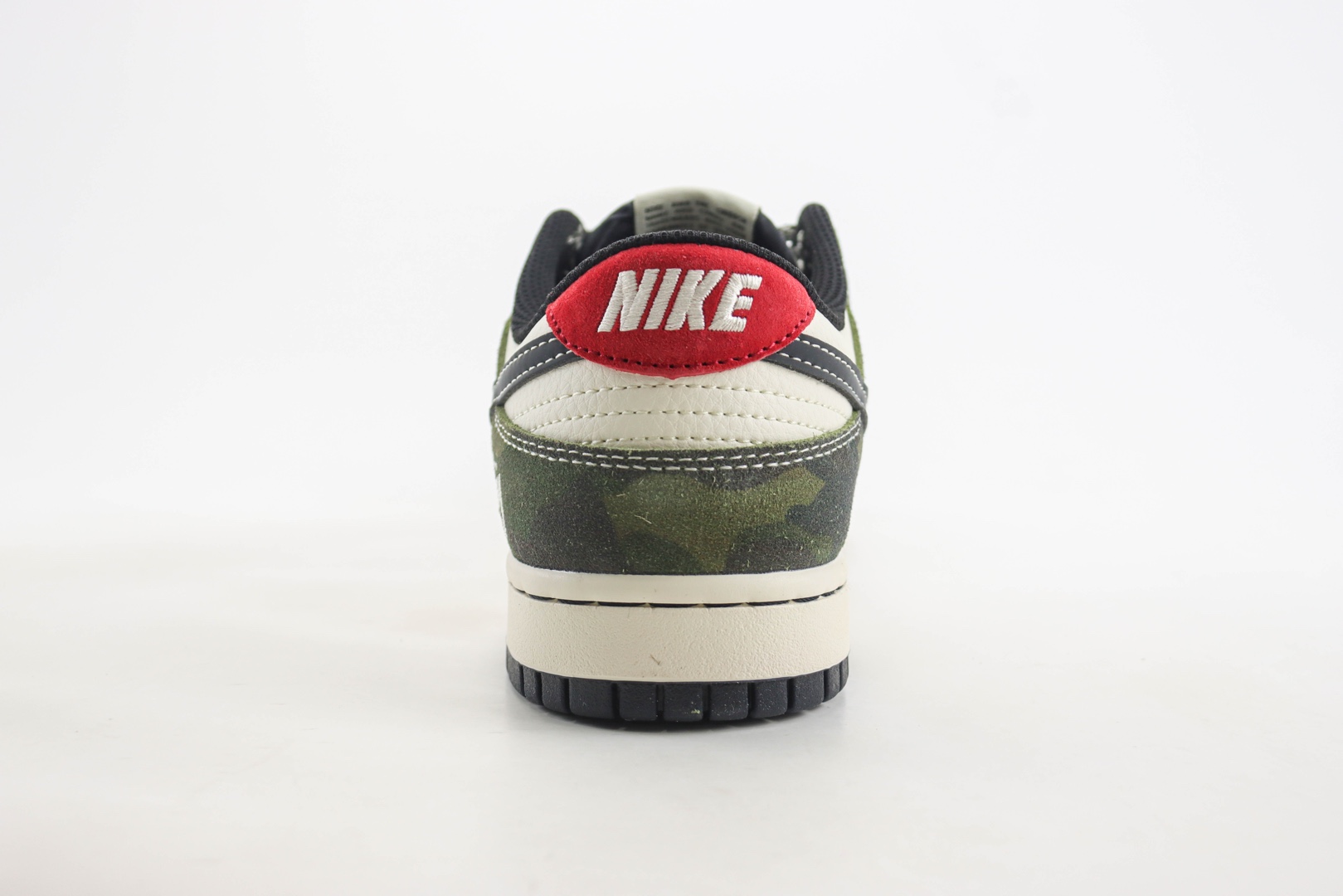 耐克Stussy x Nike SB Dunk Low纯原版本低帮SB Dunk迷彩黑勾联名斯图西低帮板鞋 莆田耐克工厂 货号：DM6868-011