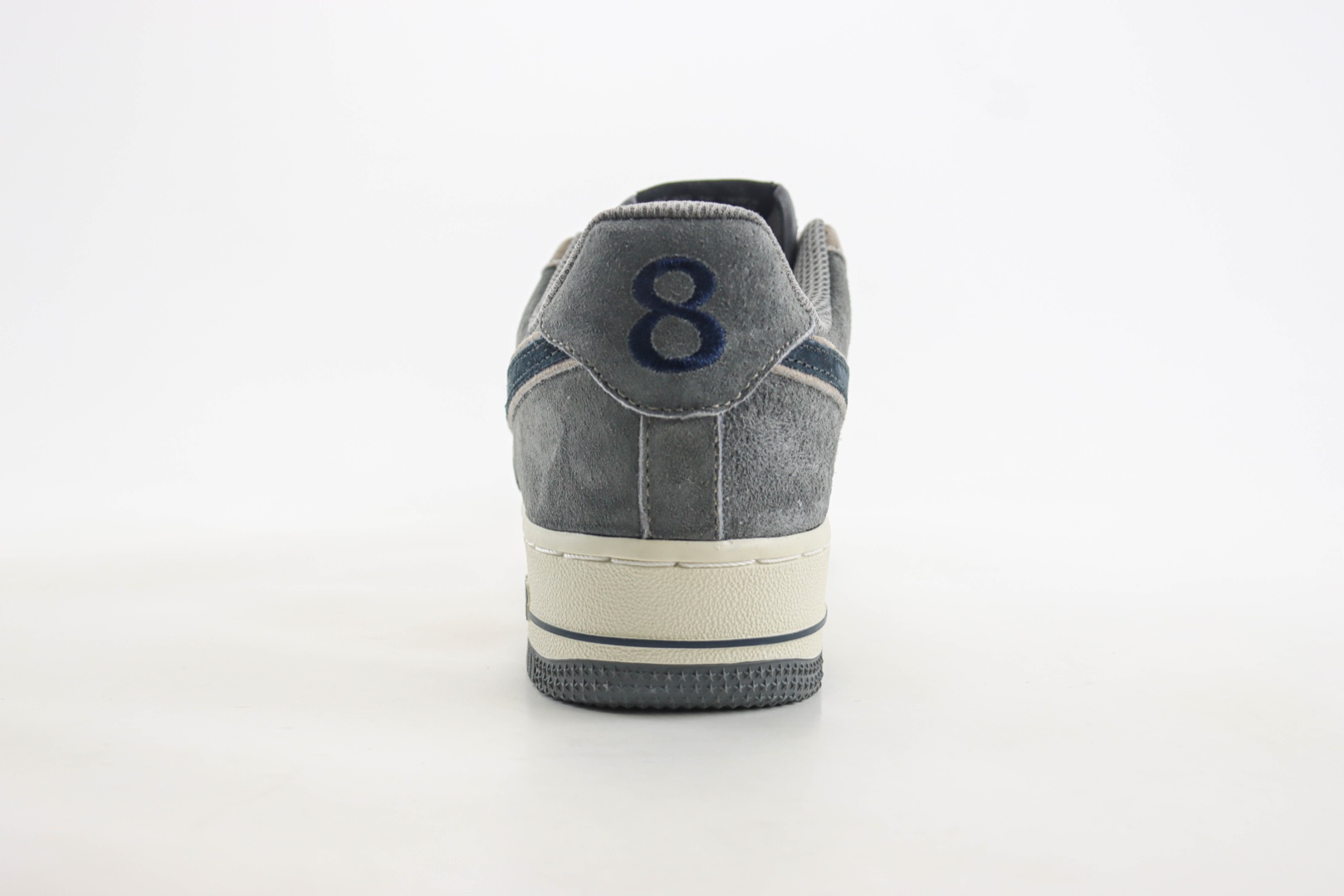 耐克Nike Air Force 1 Low纯原版本空军一号麂皮灰AF1数字8低帮板鞋 莆田天花板AF1 货号：YD2425-808