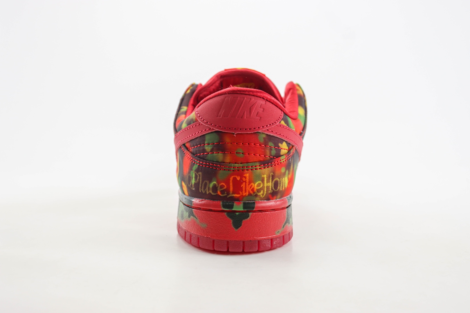 耐克The Wizard of Oz x Nike SB Dunk Low纯原版本低帮SB Dunk迷彩红花卉撕撕乐滑板板鞋 莆田天花板Dunk 货号：FZ1291-600