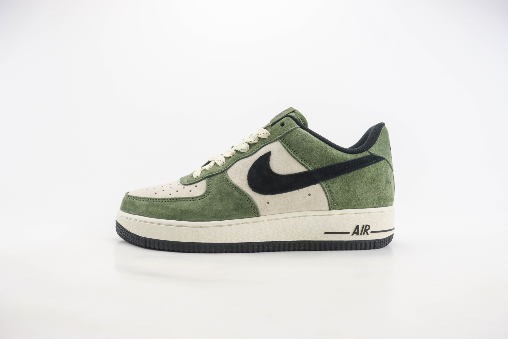 耐克Nike Air Force 1 Low纯原版本空军一号AF1白绿黑勾麂皮板鞋 莆田耐克工厂 货号：DI3966-023